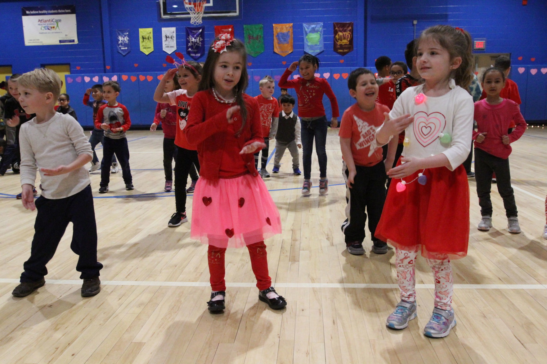Marsh School dance and jump rope contest